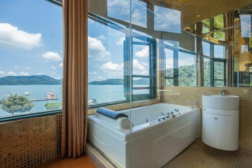 Bed & Breakfast Shuian Lakeside Hotel