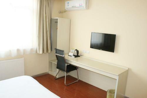 Hotel Hanting Express Yantai Xingfunan Road