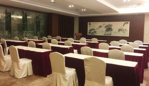 Suzhou Poli Chunshenhu Resort Hotel