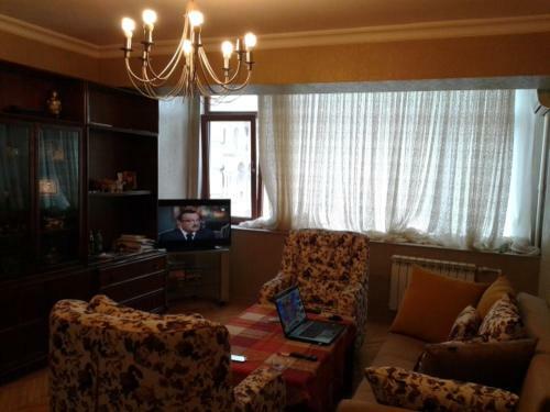 Apartment On Gadzhibekova 27