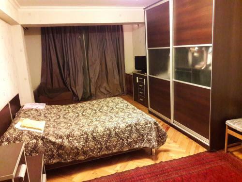 Apartment On Gadzhibekova 27