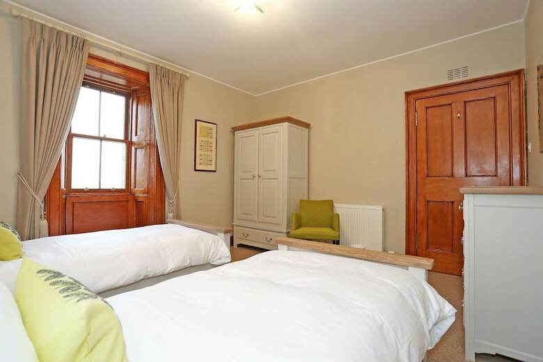 Aberdeen Lighthouse Cottage 1