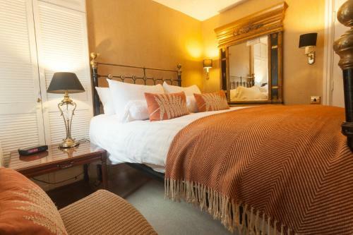 Hotel Meifod Country House