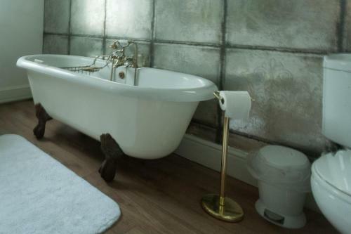 Hotel Meifod Country House