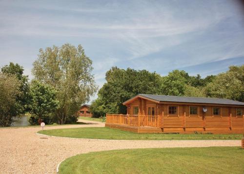 Langmere Lakes Lodges
