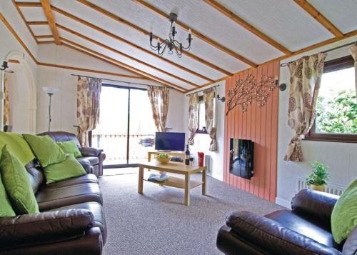 Avon Wood