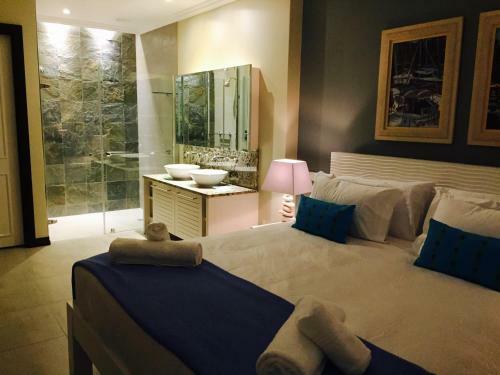 Eden Island Luxury Apartment
