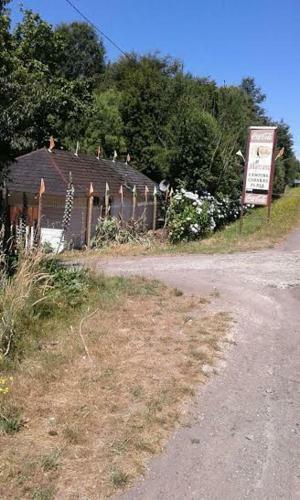 Lodge Caba�as Y Camping El Manzano