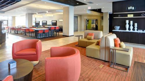 Hotel Courtyard By Marriott Muncie At Horizon Convention Center