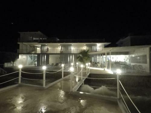 Hotel Down South 118 Beach Resort