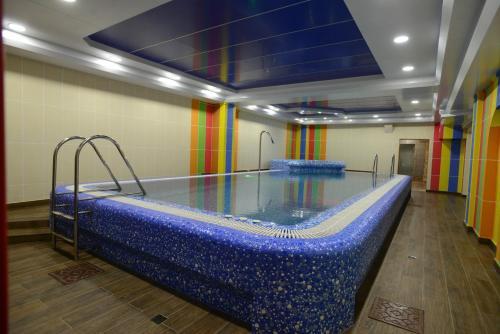 City Line Boutique Hotel
