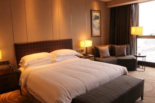 Yancheng Jinying Shangmei Hotel