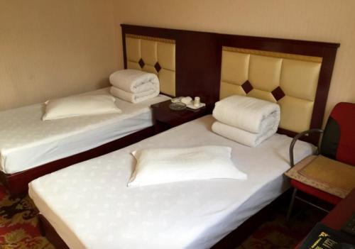Posada Yulin Jinhong Hotel