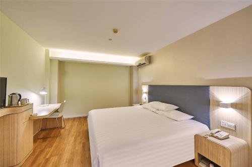 Hotel Hanting Express Yuyao North Xinjian Road