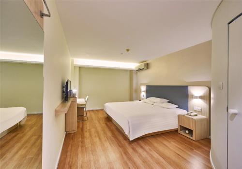 Hotel Hanting Express Yuyao North Xinjian Road
