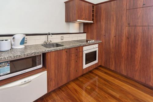 Princes Wharf - Private Apartments