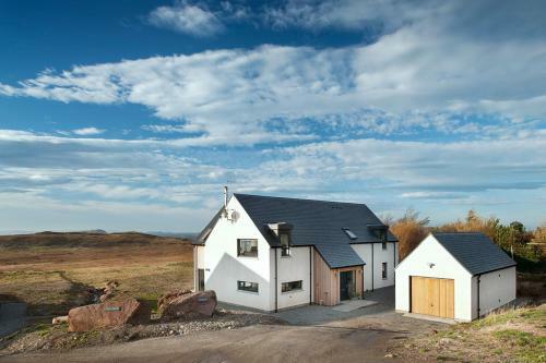 Locholly Lodge
