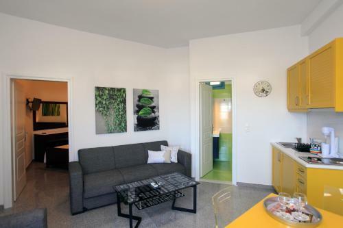 Stegadi Apartments Sikinos