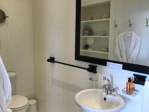 5th House B&B