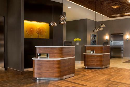 Hotel Courtyard By Marriott Calgary South