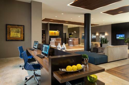 Hotel Courtyard By Marriott Calgary South