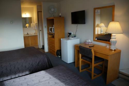 The Chalet Motel