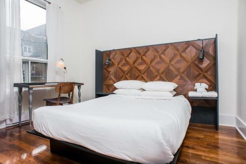 Six Bedroom Apartment On Lincoln