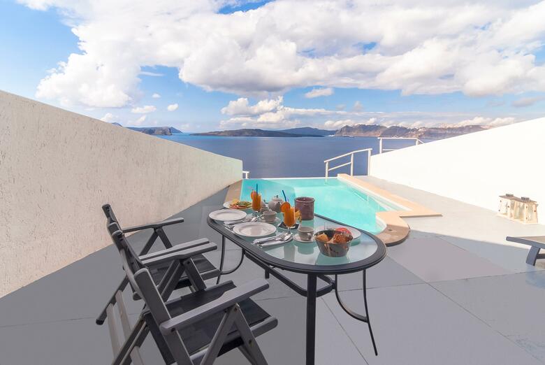 Ambassador Aegean Luxury Hotel And Suites