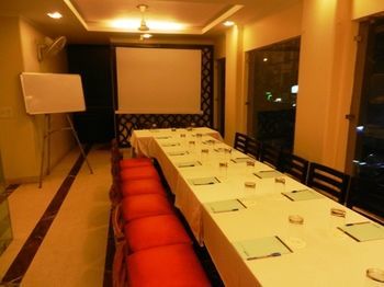 Hotel The Pearl - A Royal Residency