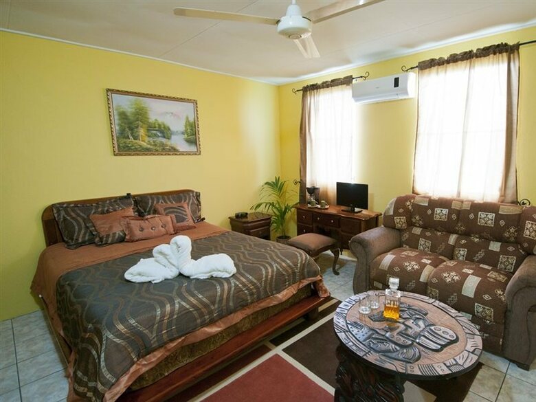 El Rey Hotel