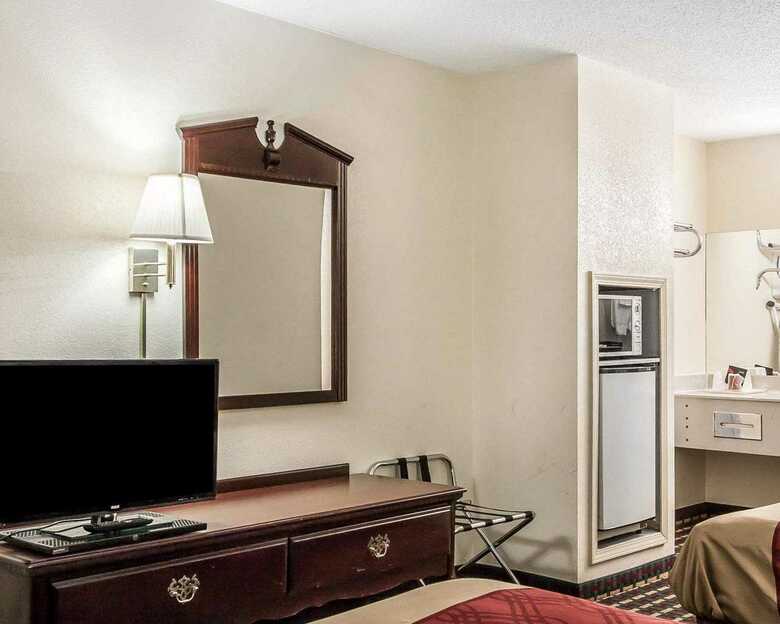 Hotel Econo Lodge Inn & Suites