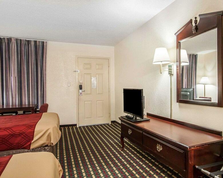 Hotel Econo Lodge Inn & Suites