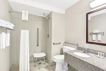 Hotel Howard Johnson - Tampa Airport