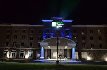 Holiday Inn Express Hotel & Suites Albany