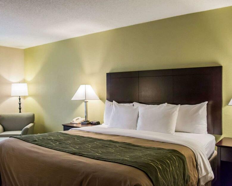 Hotel Comfort Inn & Suites