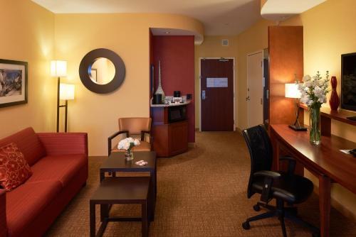 Hotel Courtyard By Marriott Evansville East