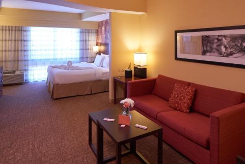 Hotel Courtyard By Marriott Evansville East