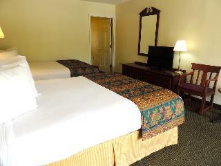 Hotel Carmel Inn & Suites