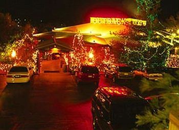 Outback Roadhouse Motel & Suites