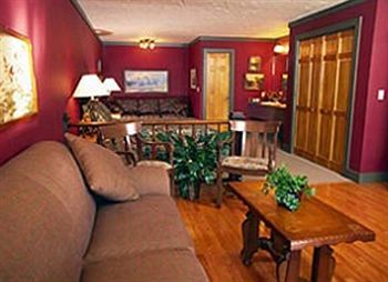 Outback Roadhouse Motel & Suites