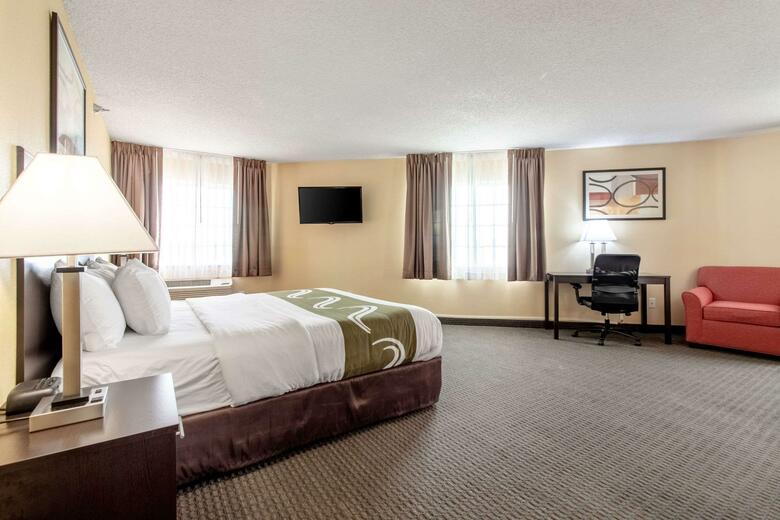Hotel Quality Inn & Suites