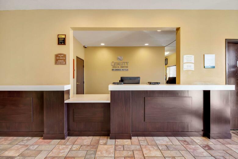 Hotel Quality Inn & Suites