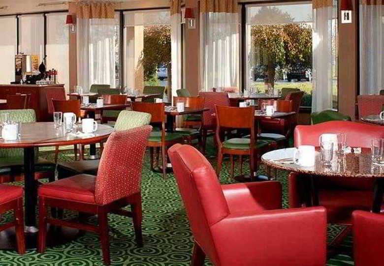 Hotel Courtyard By Marriott Detroit Livonia