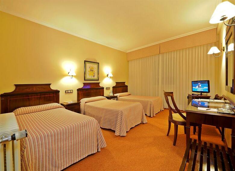 Hotel R�as Bajas