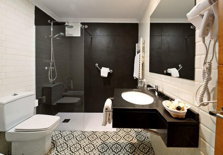 Hotel R�as Bajas