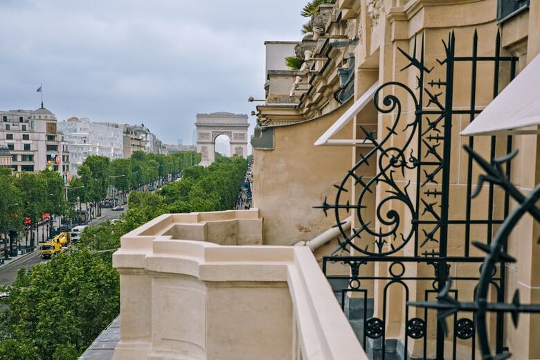 Hotel Le Claridge Champs-elysees Fraser Suites