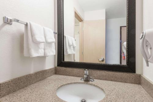 Hotel Baymont Inn & Suites Santa Fe