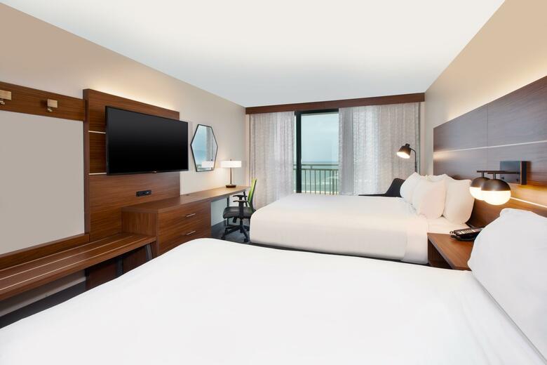 Holiday Inn Express Hotel & Suites Va Beach Oceanfront