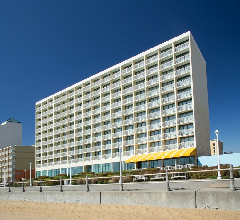 Holiday Inn Express Hotel & Suites Va Beach Oceanfront