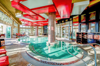 Oceanaire Resort Hotel